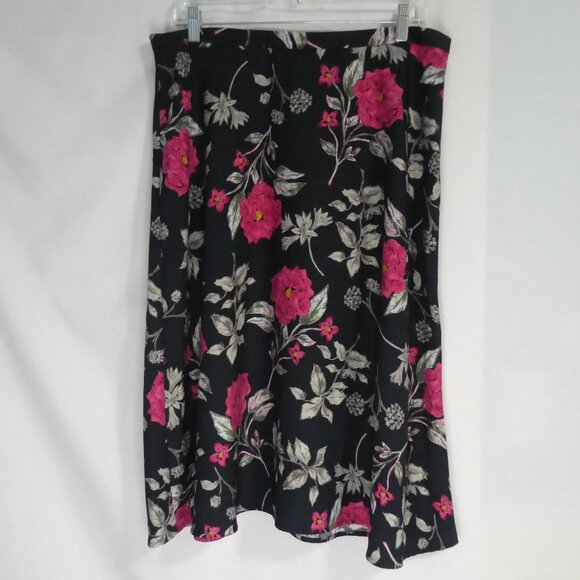 VAN HEUSSEN | size 12 | Black Floral Skirt | Zip - Hook and Eye Back Closure - Picture 1 of 15